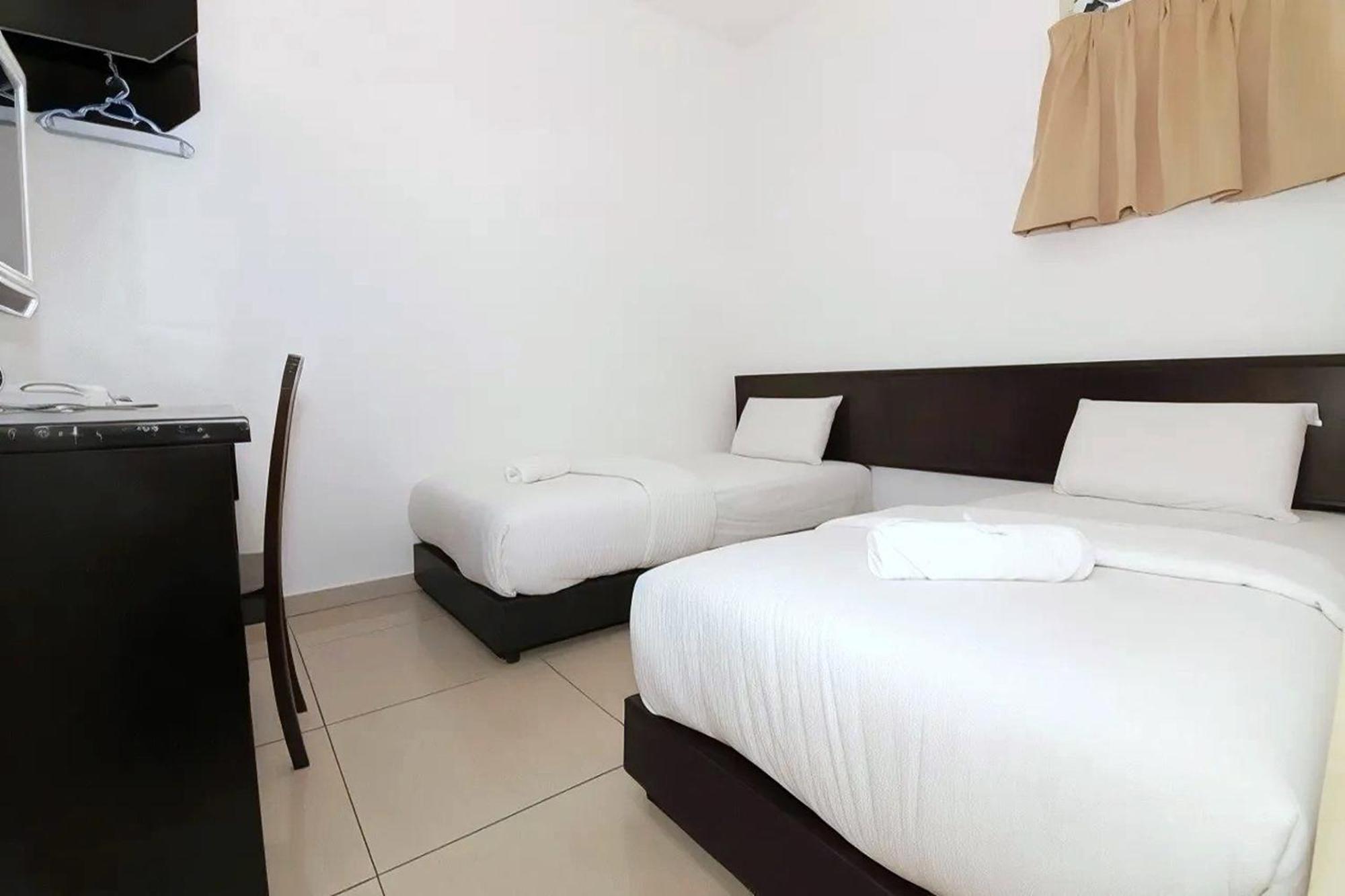 Hotel Alam Indi Johor Bahru Luaran gambar